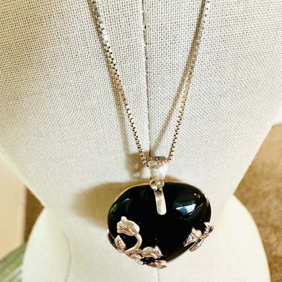 Vintage Silver Black Heart Onyx Rose Pendant - Picture 7 of 12